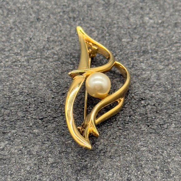 Vintage Napier Brooch Gold Tone Faux Pearl Pin - Picture 2 of 9